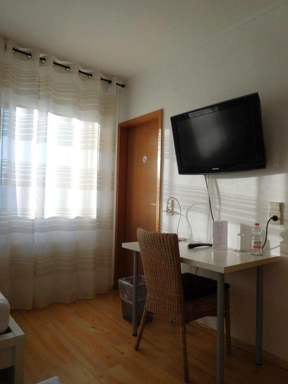 Arkadia Hotel Burgwedel  Extérieur photo