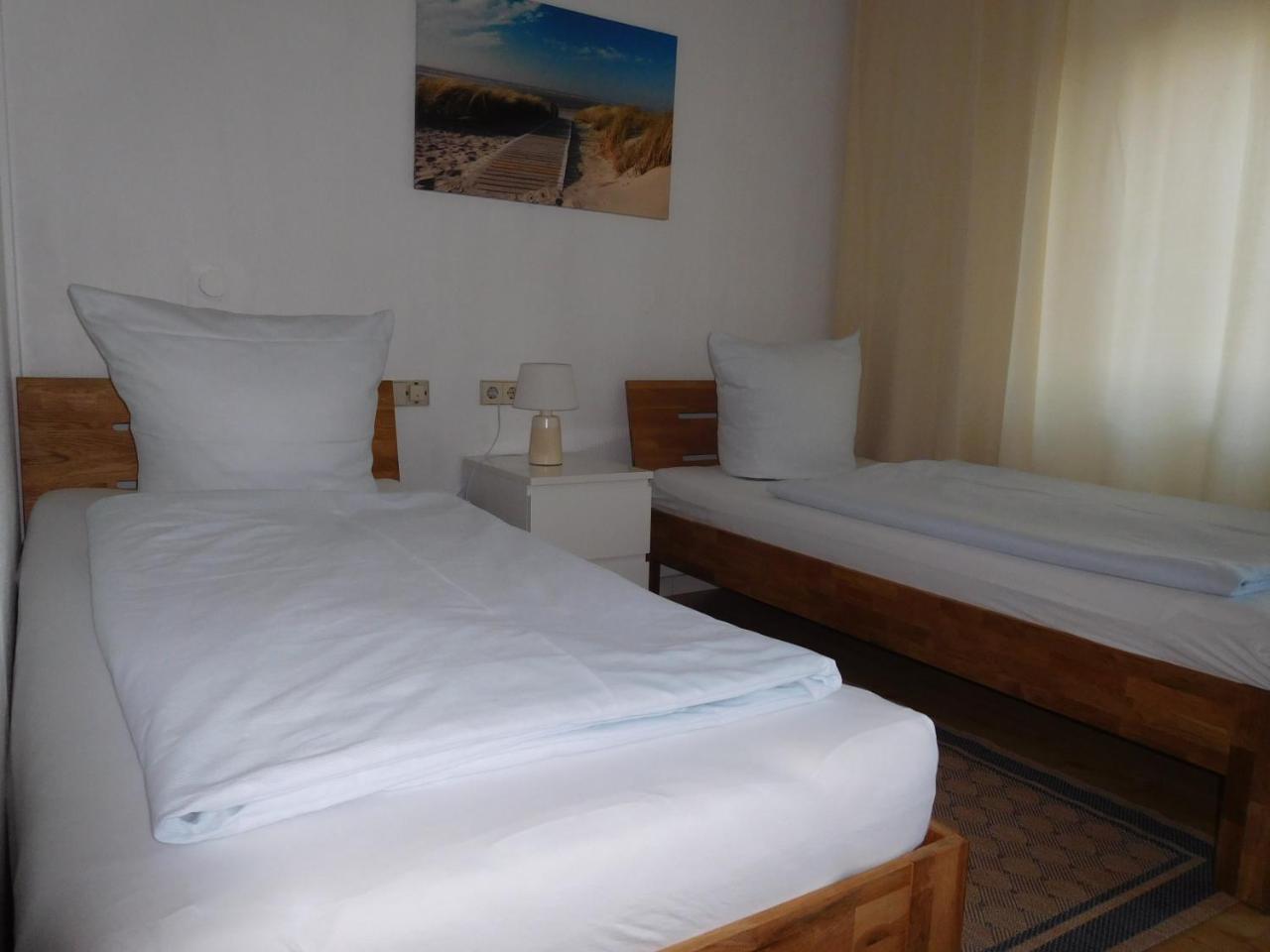 Arkadia Hotel Burgwedel  Extérieur photo